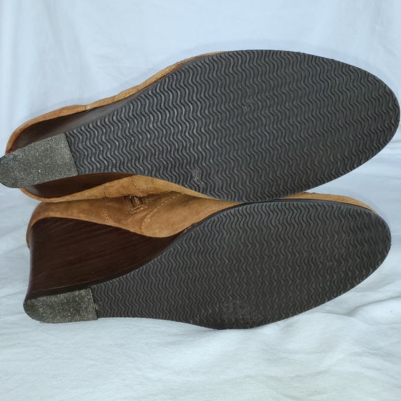 Relativity tan moccasin style wedge boots size 9.5 - Picture 5 of 8